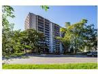 Rent a 2 room apartment of 9063 m² in North York (225 Van Horne Ave.