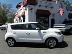 2015 Kia Soul White, 134K miles