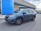 2020 Honda Pilot Touring w/Rear Captain's Chairs