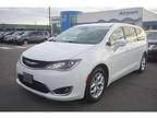 2018 Chrysler Pacifica White, 56K miles