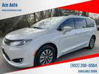 2020 Chrysler Pacifica White, 42K miles