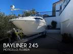 Bayliner 245 Express Cruisers 2004