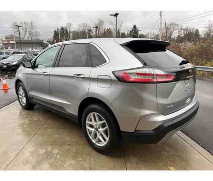 2022 Ford Edge SEL is a Grey 2022 Ford Edge SEL SUV in Lakewood NY