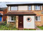 2 bedroom end of terrace house to rent in Chichester Close