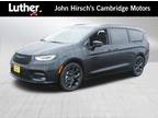 2024 Chrysler Pacifica Black, 500 miles