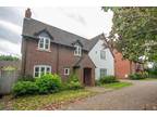 4 bedroom detached house to rent in South Road, Clifton upon Dunsmore, Rugby