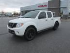 2019 Nissan frontier White, 32K miles