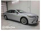 2022 Lexus ES 300h 300h Luxury