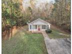 17 White Oak Dr, Carrollton, GA 30116