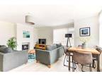 2 bedroom property to rent in Beach Green Two Bedroom Apartment