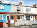 3 bedroom terraced house for sale in Colbourne Street, Swindon, SN1