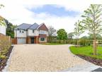 4 bedroom detached house for sale in Meadow Way, Headley, Thatcham, Hampshire
