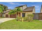 104 Beaumont Ln, Palm Beach Gardens, FL 33410