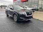 new 2024 Nissan Pathfinder 3.5L Platinum