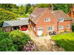 4 bedroom detached house for sale in Oak Lane, Sevenoaks, TN13 1UA, TN13