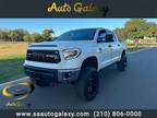 2017 Toyota Tundra SR5 5.7L V8 FFV Crew Max 4WD CREW CAB PICKUP 4-DR