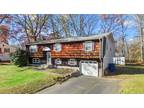 46 Linwood Dr, Bloomfield, CT 06002