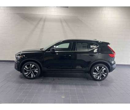 2024NewVolvoNewXC40NewB5 AWD is a Black 2024 Volvo XC40 Car for Sale in Moline IL