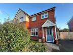 3 bedroom semi-detached house to rent in Larkspur Close, Southport