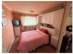 Rent a 3 bedroom house of m² in Gillingham (Kent Terrace, Gillingham, Kent