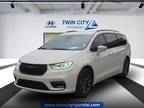 2021 Chrysler Pacifica White, 21K miles