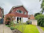 4 bedroom detached house for sale in St. Helens Way, Benson, OX10