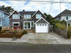240 10TH AVE, Seaside OR 97138
