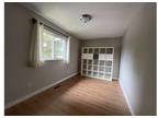 Rent a 3 bedroom house of 1496 m² in Maple Ridge (12123 222, Maple Ridge, BC