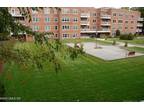 50 Lafayette Pl #2D, Greenwich, CT 06830