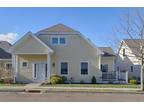 307 Goose Ln #307, Orange, CT 06477