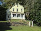 75 Grand Ave N, Poughkeepsie Twp, NY 12603