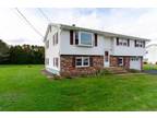 35 Meadow Dr, Waterford, CT 06385