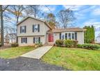 39 Clearview Dr, Wallingford, CT 06492