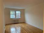 Apt In House, Apartment - Flushing, NY 15032 76th Rd