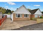 2 bedroom detached bungalow for sale in Meadowlake Crescent, Lincoln, LN6