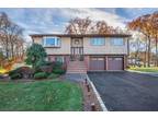 21 Addison Dr, Fairfield, NJ 07004