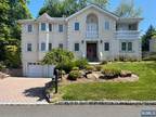 71 Margie Ave, Cresskill, NJ 07626