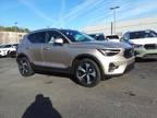 2024 Volvo XC40 B5 AWD PLUS BRIGHT THEME