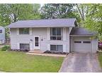 1312 Pinehurst Dr, Bloomi Bloomington, IL