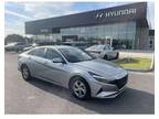 2022 Hyundai Elantra SE