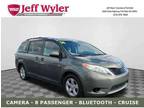 2014 Toyota Sienna LE V6 8 Passenger