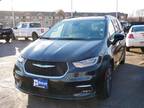 2021 Chrysler Pacifica Hybrid Black, 68K miles