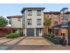 4 bedroom terraced house for sale in Calshot Court, Channel Way, Ocean Village