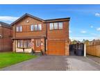 4 bedroom detached house for sale in Cricketers Green, Yeadon, Leeds