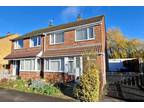 3 bedroom semi-detached house for sale in Barry Avenue, Bicester - 36099275 on