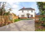 4 bedroom detached house for sale in Common Road, Stock - 35041331 on