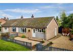 2 bedroom bungalow for sale in Grantham, NG33 - 35883124 on