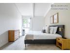 6150 Canterbury Dr, Unit FL3-ID328 - Apartments in Culver City, CA