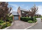 4 bedroom detached house for sale in Angus Way, Waterlooville, Hampshire, PO7