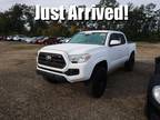 2019 Toyota Tacoma White, 107K miles